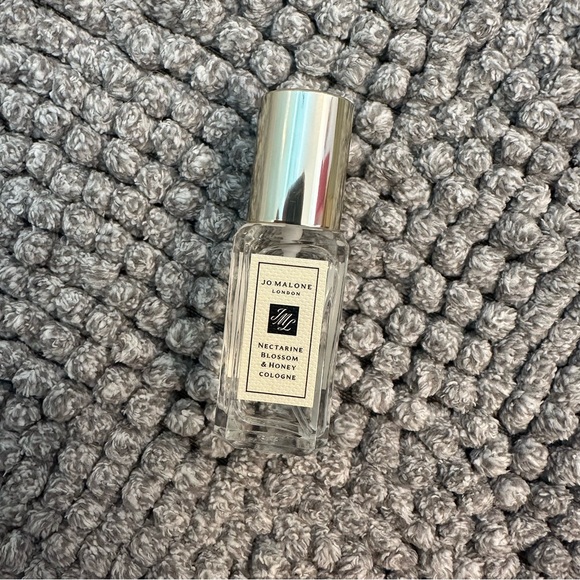 ❌❌SOLD❌❌ Jo Malone travel size gift set - Picture 5 of 6